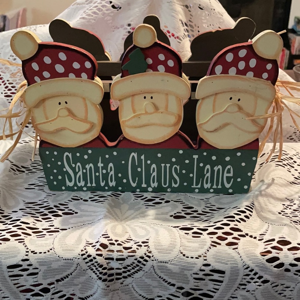 Vintage Wood Santa Claus Lane Basket!